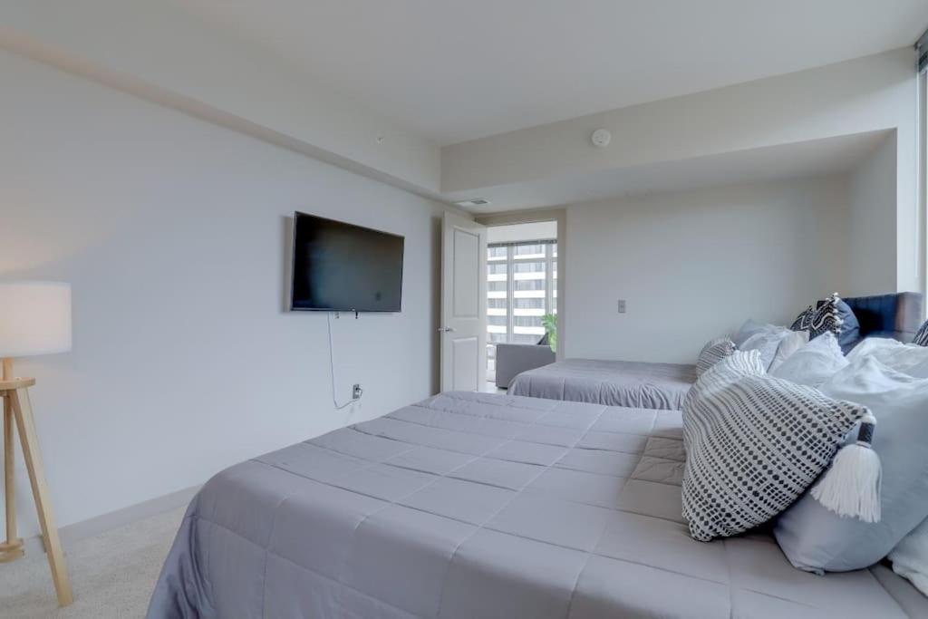 Wonderful 2Br Apartment At Crystal City Arlington Exterior foto
